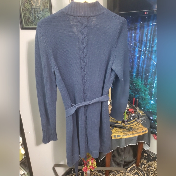 Cozy navy Dalia button down cardigan with belt and braiding details size Large - Picture 3 of 4